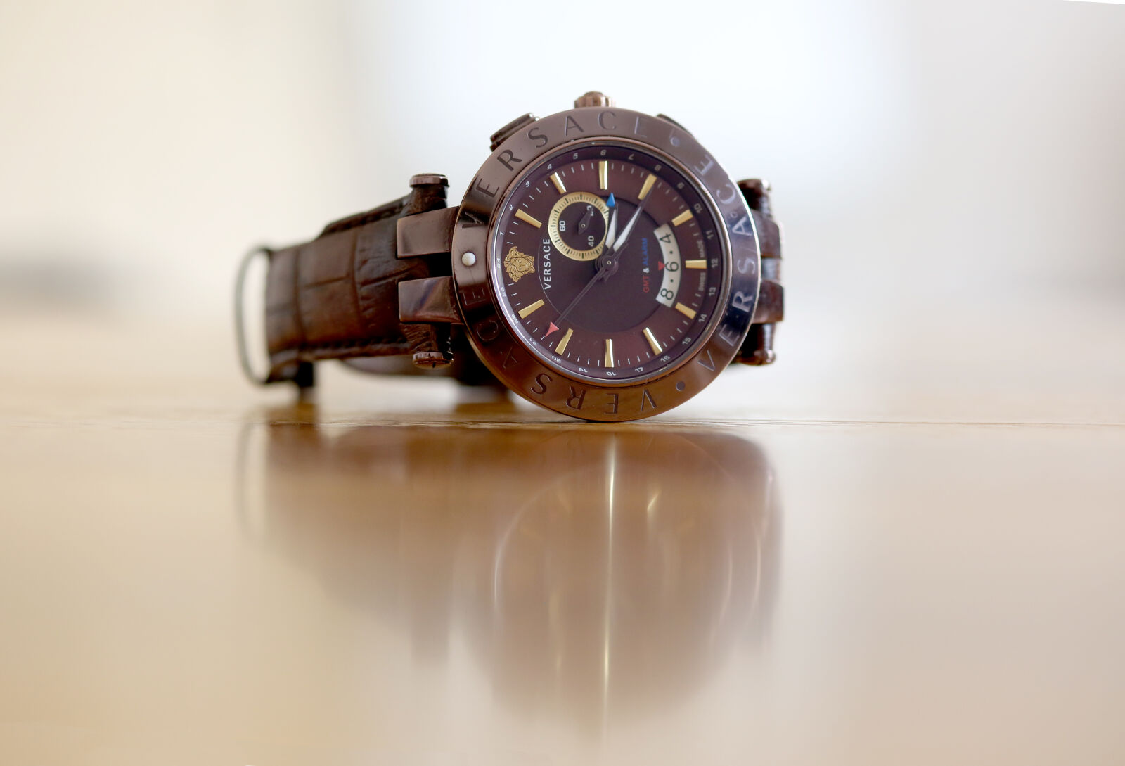 Canon EOS 5D Mark III + ZEISS Makro-Planar T* 100mm F2 sample photo. Analog, watch, brown, clock photography