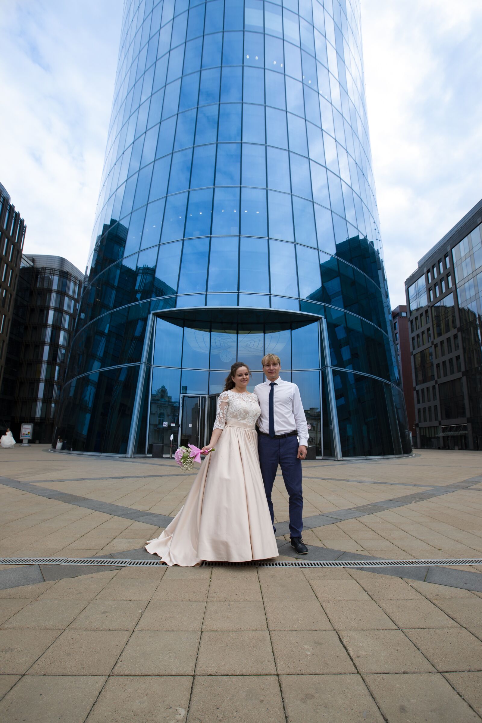 Canon EF 16-35mm F2.8L II USM sample photo. Bride, the groom, couple photography