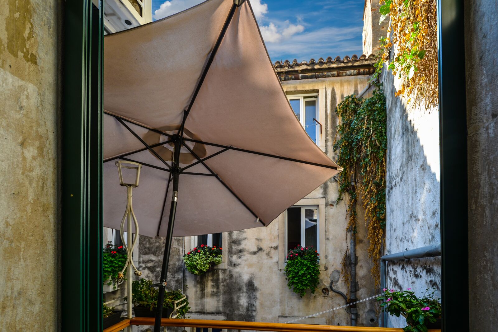 Nikon D5200 sample photo. Balcony, scenic, peaceful photography