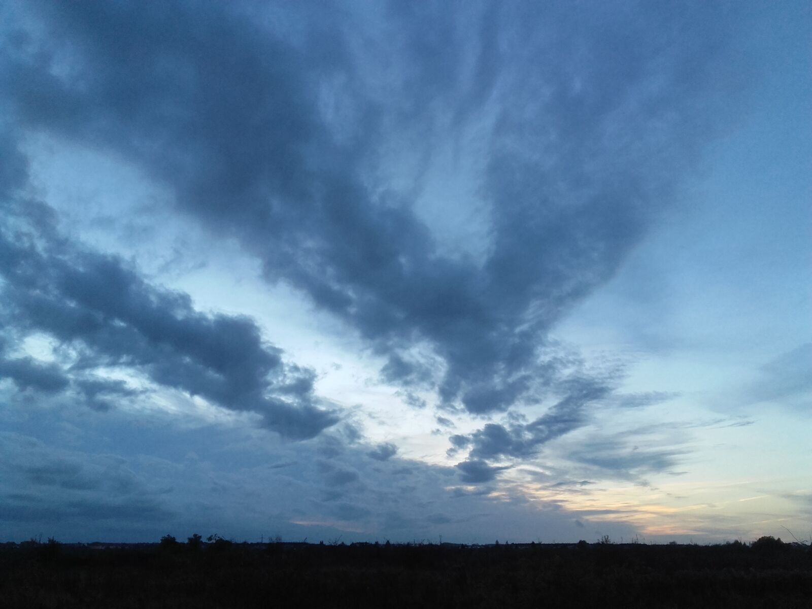 Samsung Galaxy Grand Prime sample photo. Evening, clouds, sky photography