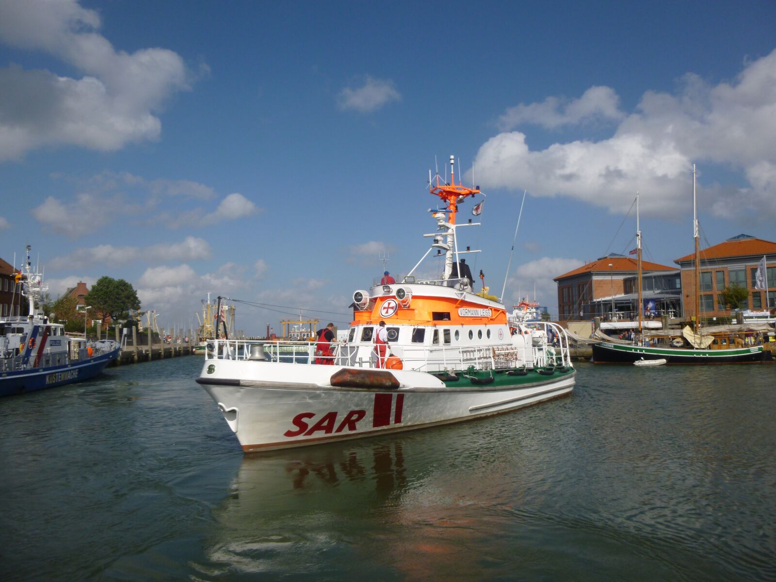 Panasonic DMC-SZ3 sample photo. Fireboat, lifeboat, sea rescue photography