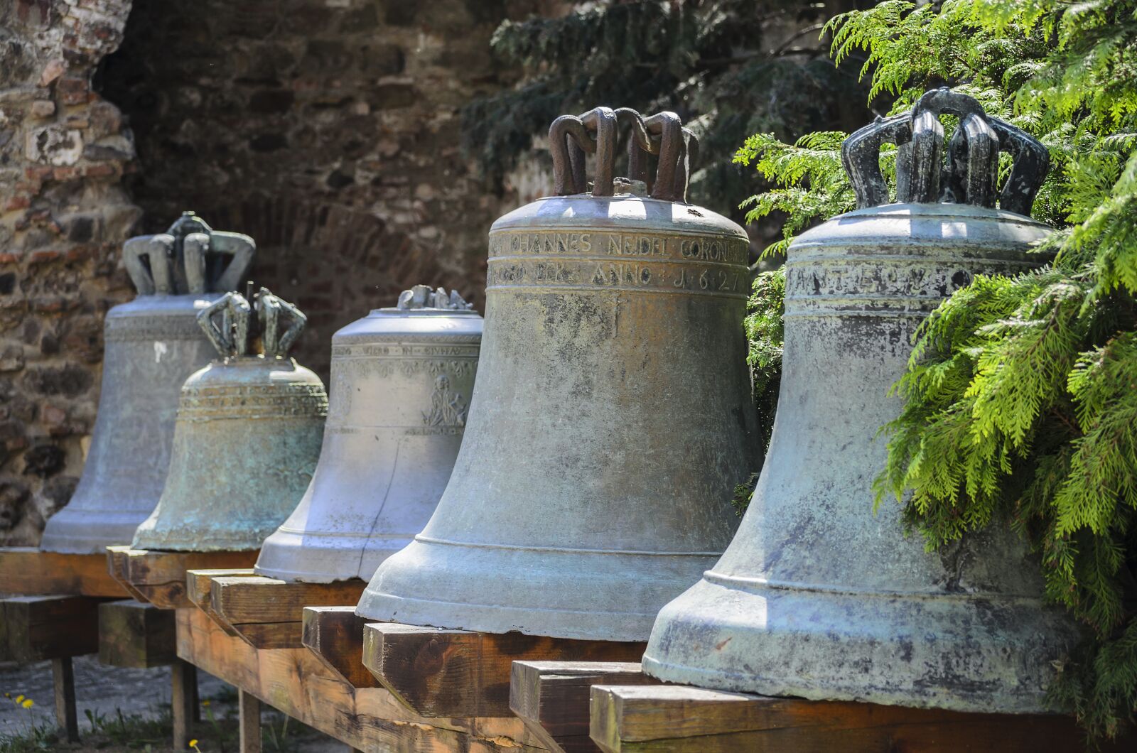 Nikon D5100 sample photo. Bell, casting, antique photography