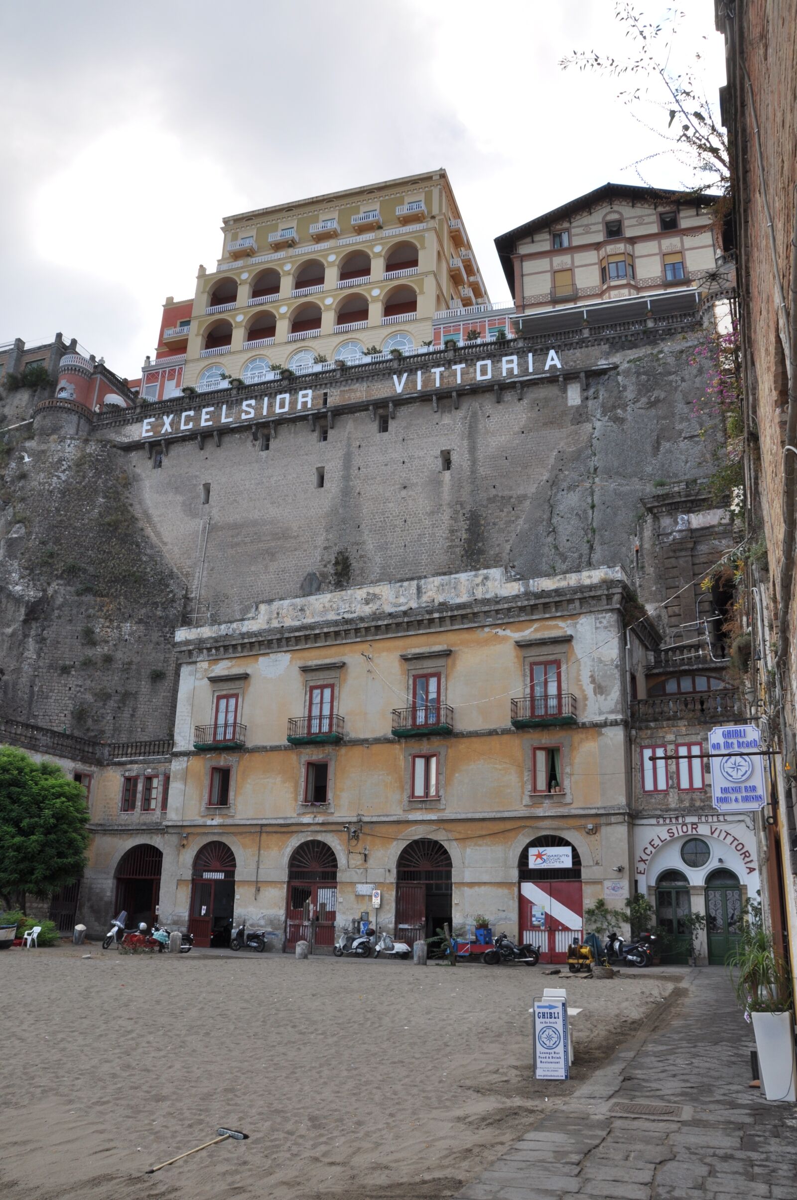 Nikon D90 sample photo. Architecture, old, city photography