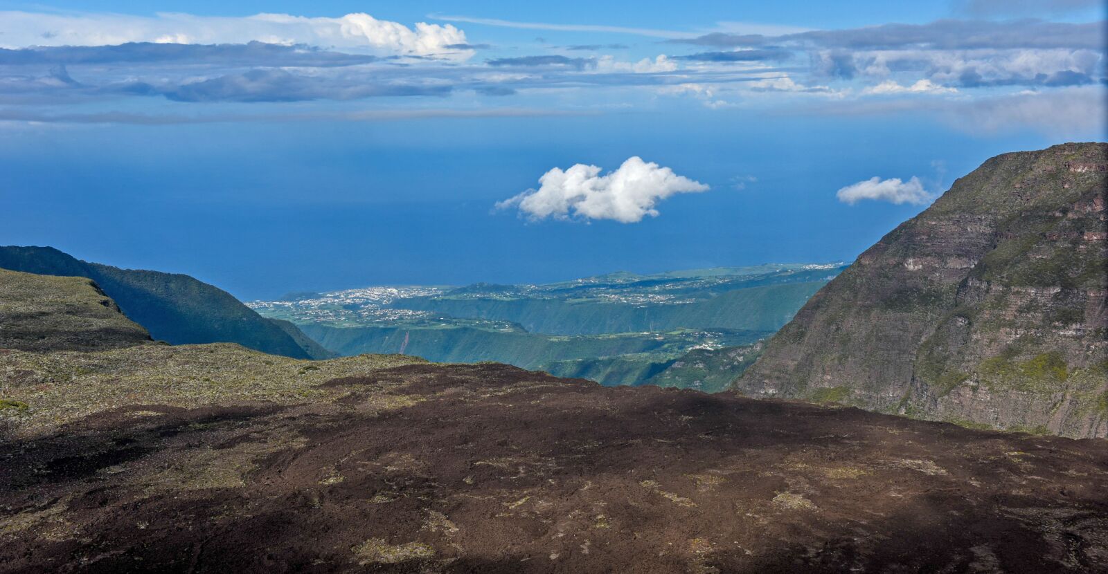 Nikon D810 sample photo. Reunion, coast, volcano photography