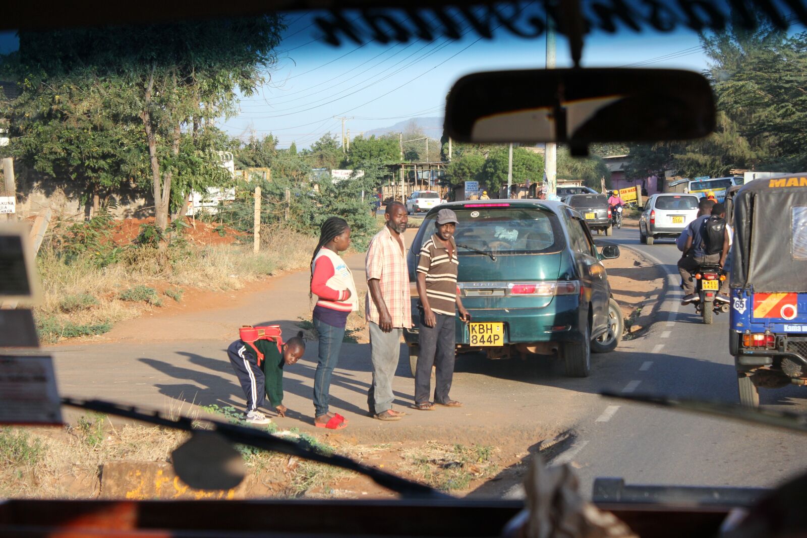 Canon EF-S 18-55mm F3.5-5.6 IS sample photo. Traffic, road, kenya photography