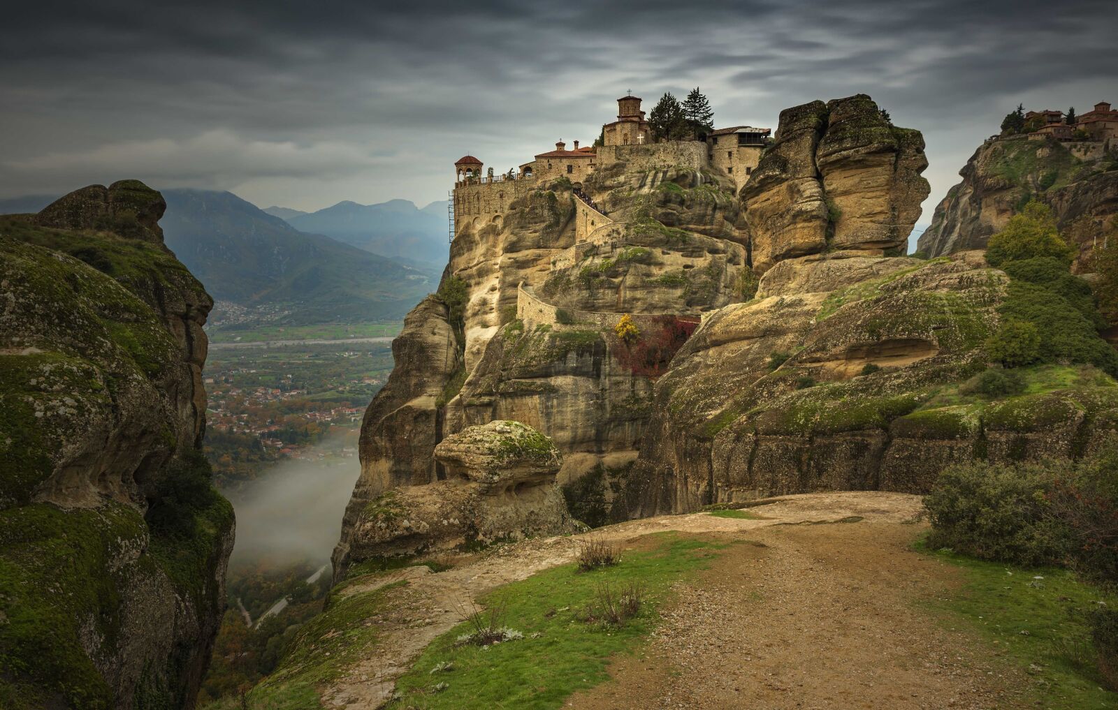 Tamron SP 24-70mm F2.8 Di VC USD sample photo. Meteora, greece, rocks photography