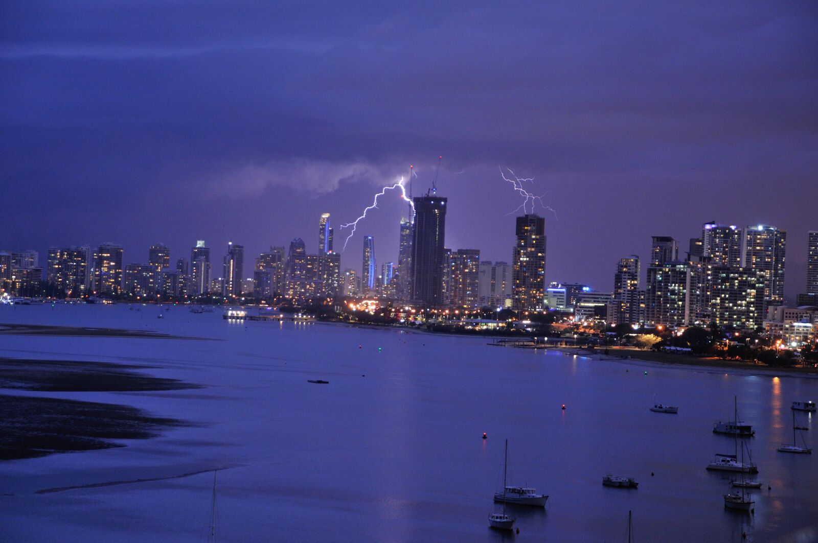 Nikon D300 sample photo. Lightning, storm, queensland photography