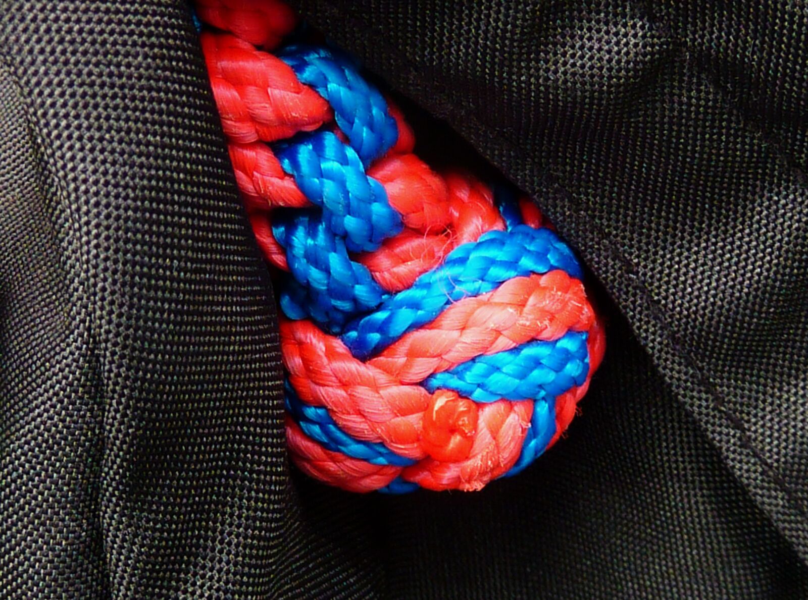 Panasonic DMC-TZ7 sample photo. Knot, decorative knot, sail photography