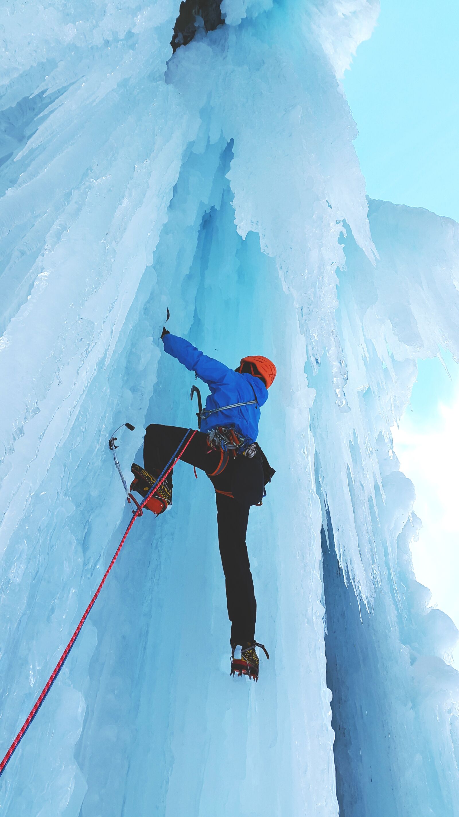 Samsung Galaxy Alpha sample photo. Ice climbing, extreme sports photography