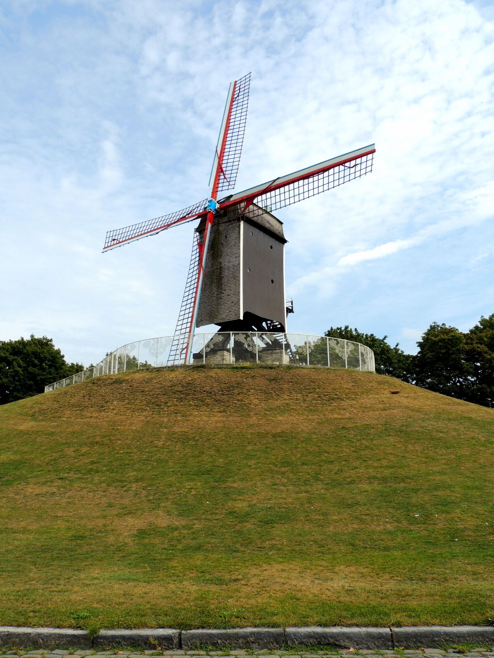 Nikon Coolpix P510 sample photo. Mill, belgium, green photography