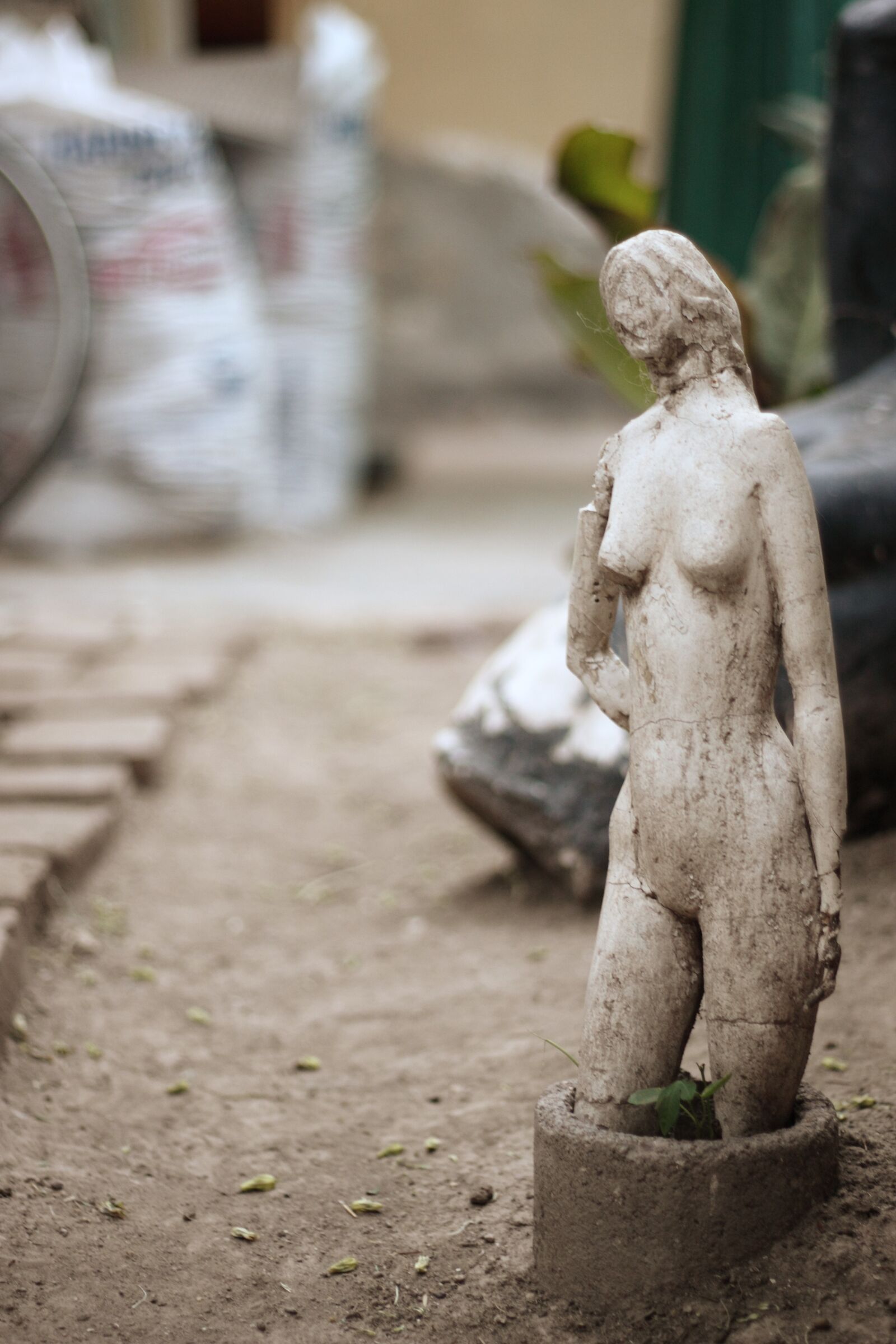 Canon EOS 500D (EOS Rebel T1i / EOS Kiss X3) sample photo. Statue, old, ruins photography