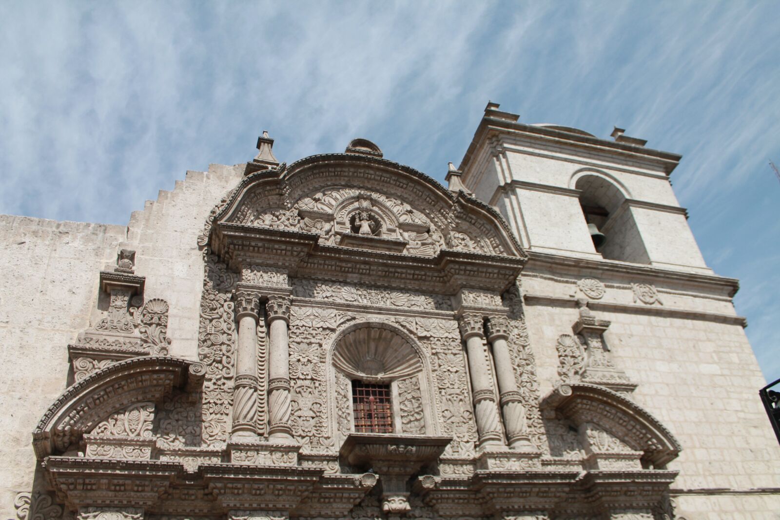 Canon EOS 1100D (EOS Rebel T3 / EOS Kiss X50) + Canon EF-S 18-55mm F3.5-5.6 IS II sample photo. Arequipa, peru, arquitectura photography