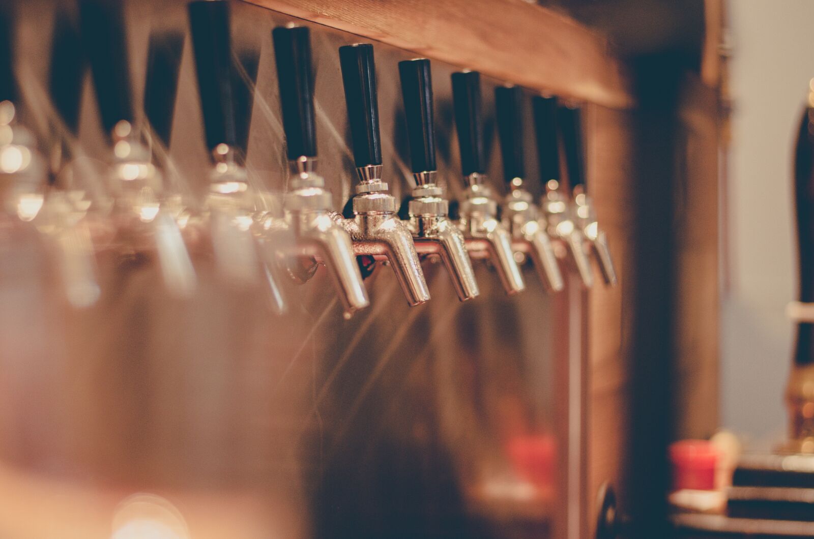 Nikon D5100 sample photo. Beer tap, beer, tap photography