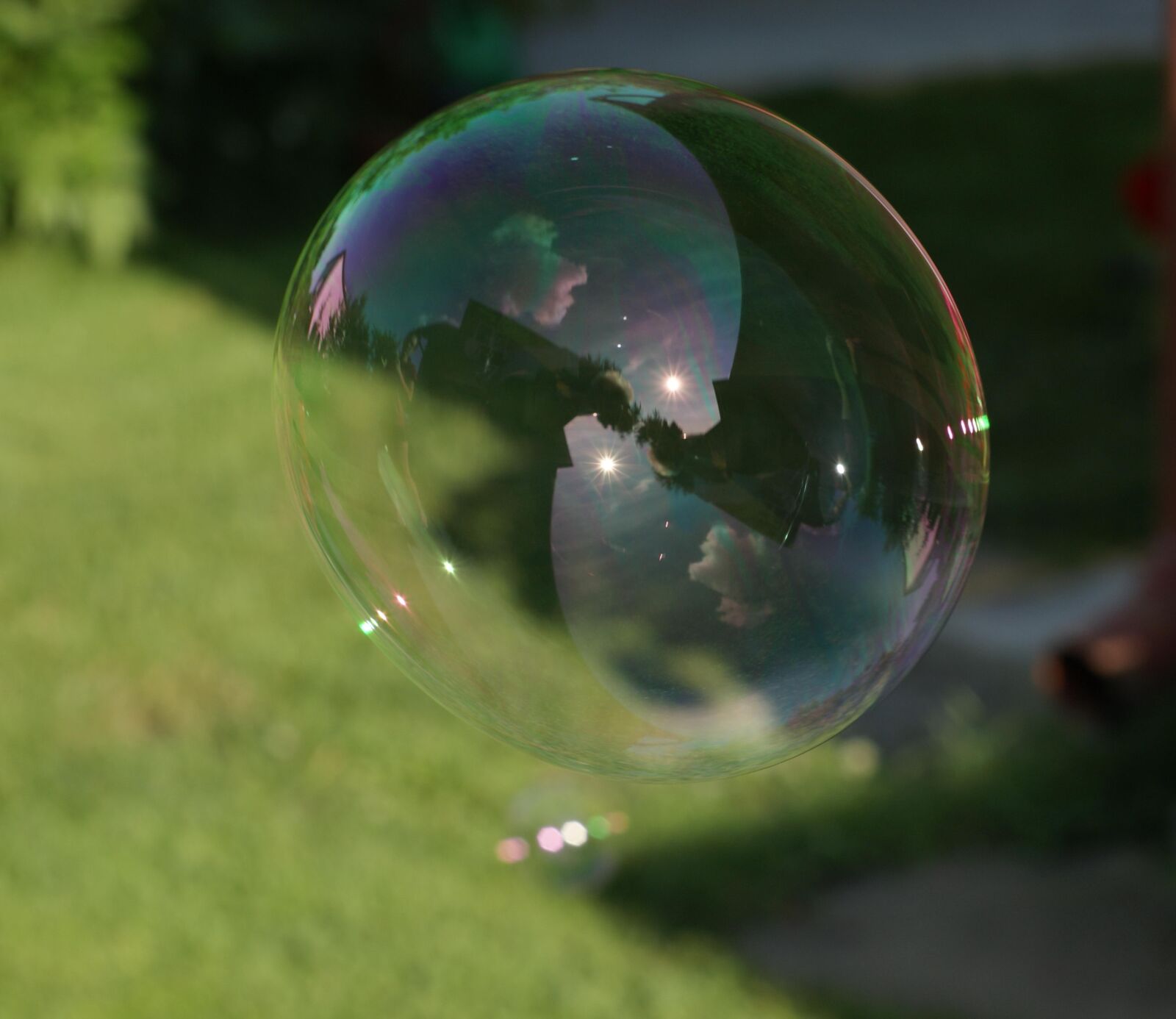Sony Alpha DSLR-A290 sample photo. Soap bubbles, green, bubble photography