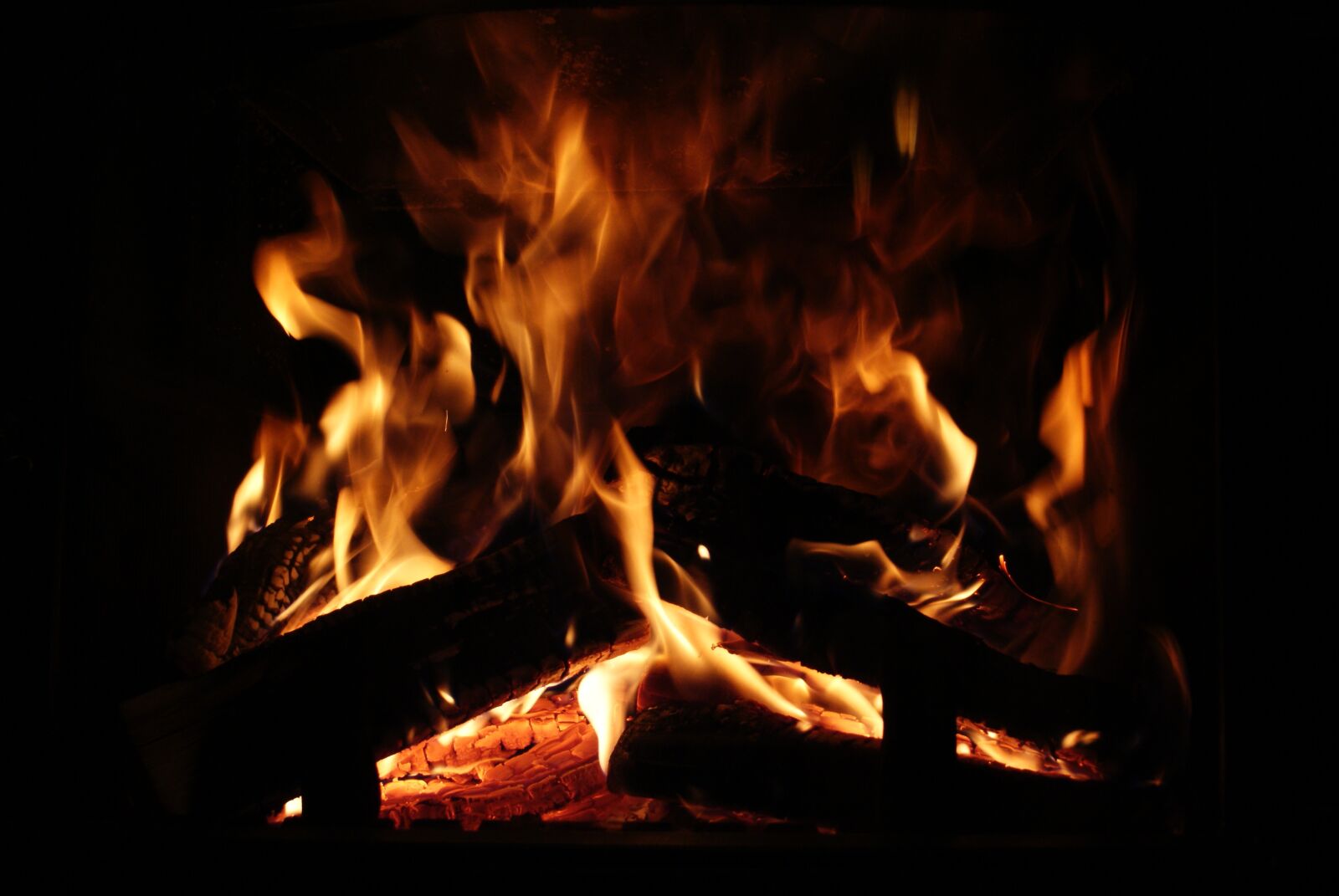 Sony Alpha DSLR-A200 sample photo. Fire, fireplace, the flame photography