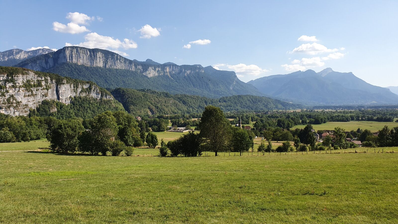 Samsung Galaxy S10 sample photo. Landscape, jura, alpine photography