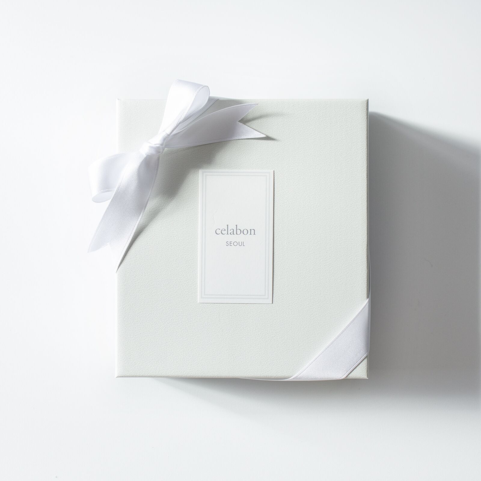 Canon EOS 600D (Rebel EOS T3i / EOS Kiss X5) sample photo. Gift, gift box, packing photography