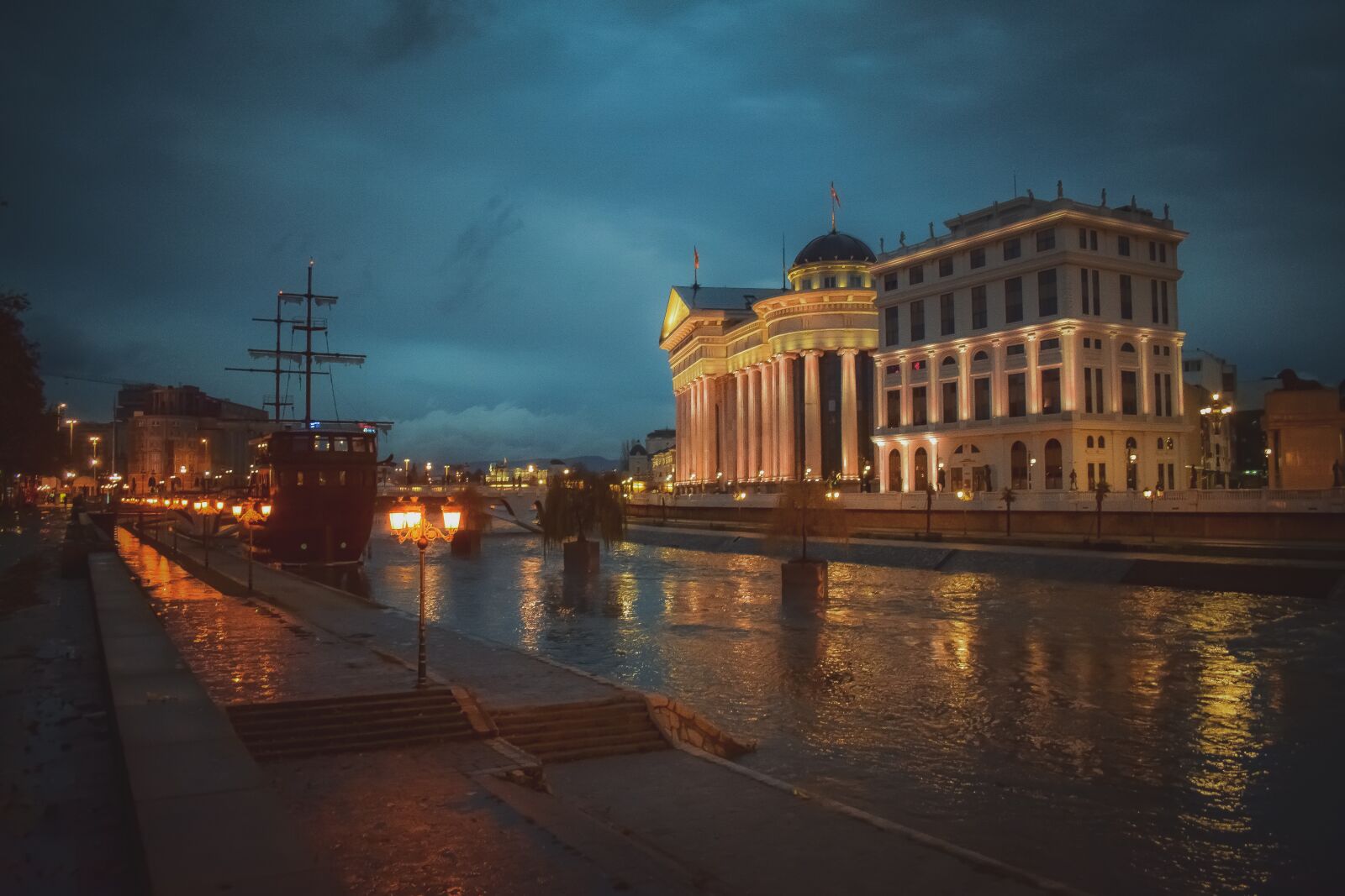 Nikon D3300 sample photo. Skopje, north macedonia, city photography