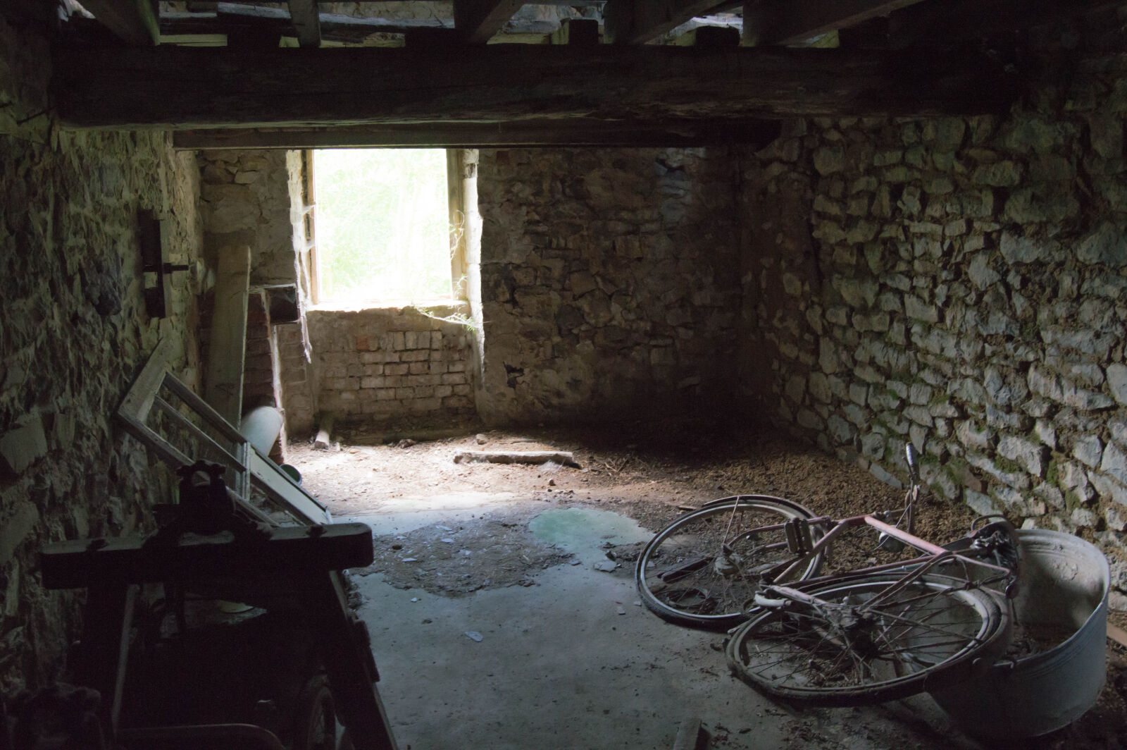Nikon D3200 sample photo. Abandoned, building photography