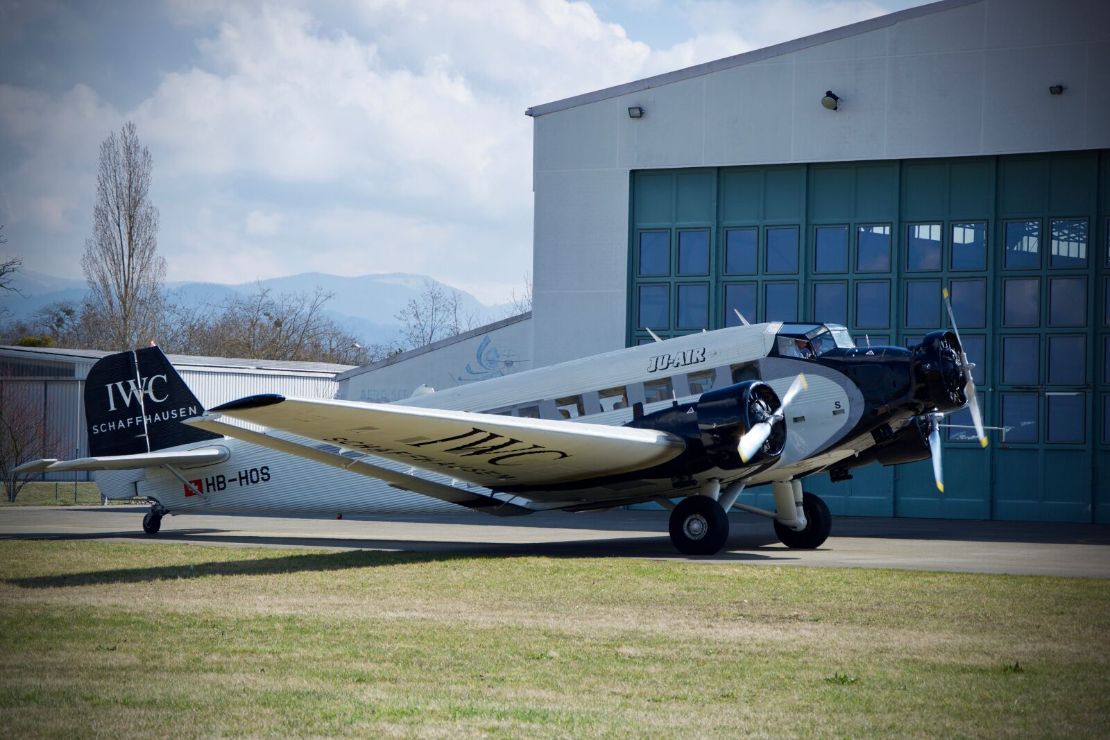Nikon D5300 sample photo. Aircraft, airport, propeller photography