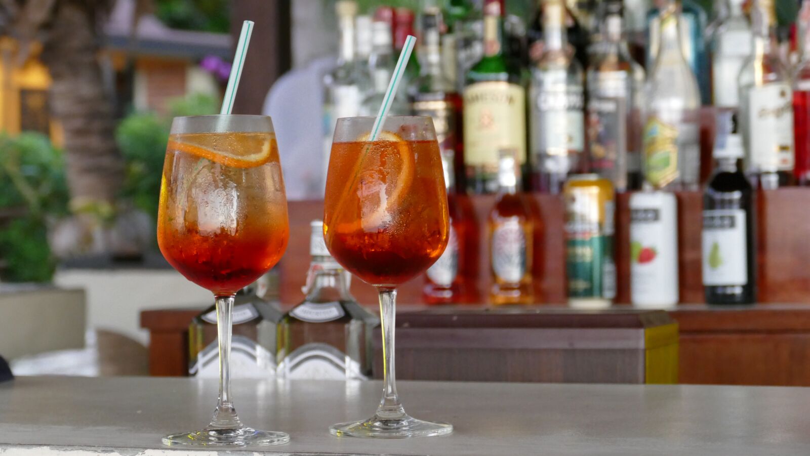 Leica V-Lux (Typ 114) sample photo. Bar, cocktail, drink photography