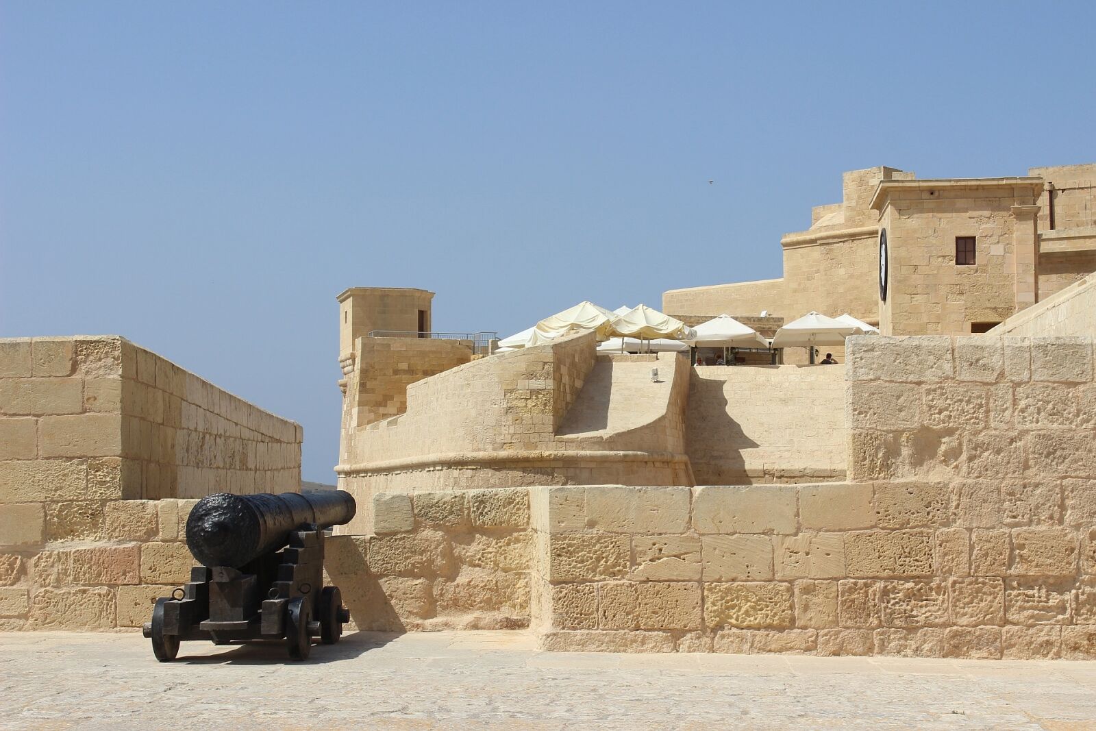 Canon EOS 600D (Rebel EOS T3i / EOS Kiss X5) sample photo. Citadel, architecture, landmark photography