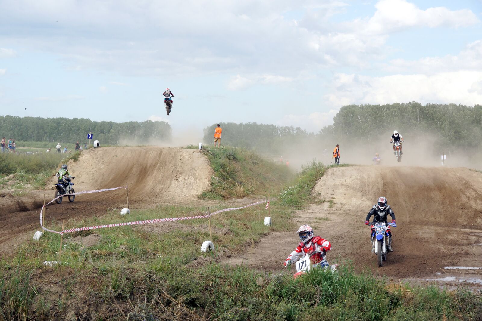 Sony DT 16-105mm F3.5-5.6 sample photo. Motocross, motorcycles, sports photography