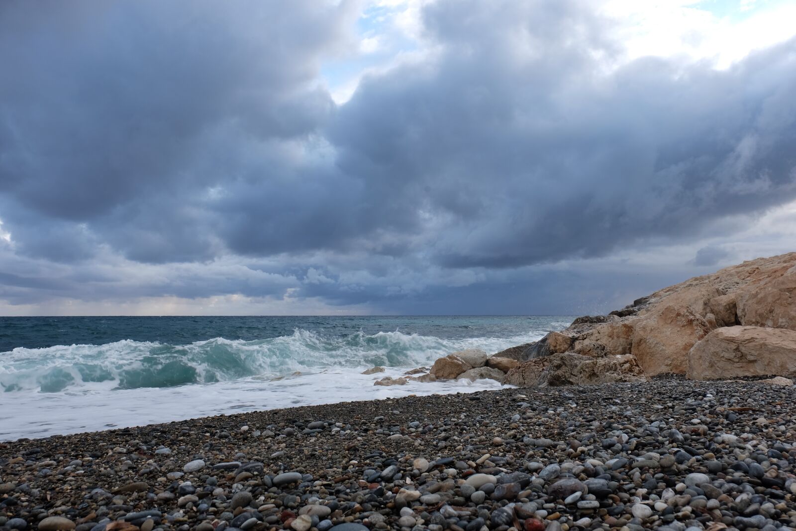 Fujifilm XF 18-135mm F3.5-5.6 R LM OIS WR sample photo. Sea, figure, coast photography