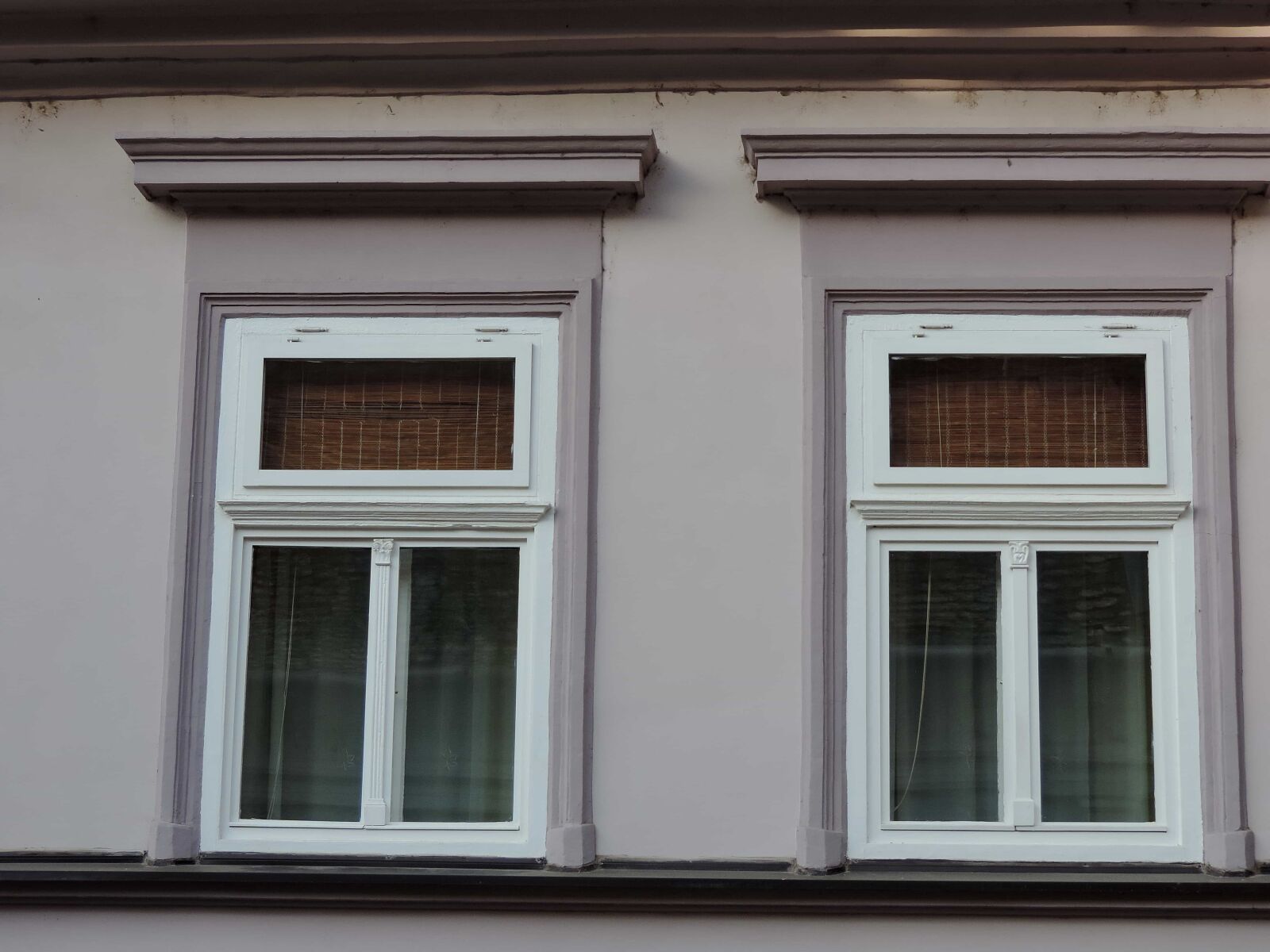 Nikon Coolpix P520 sample photo. House, architecture, window, building photography