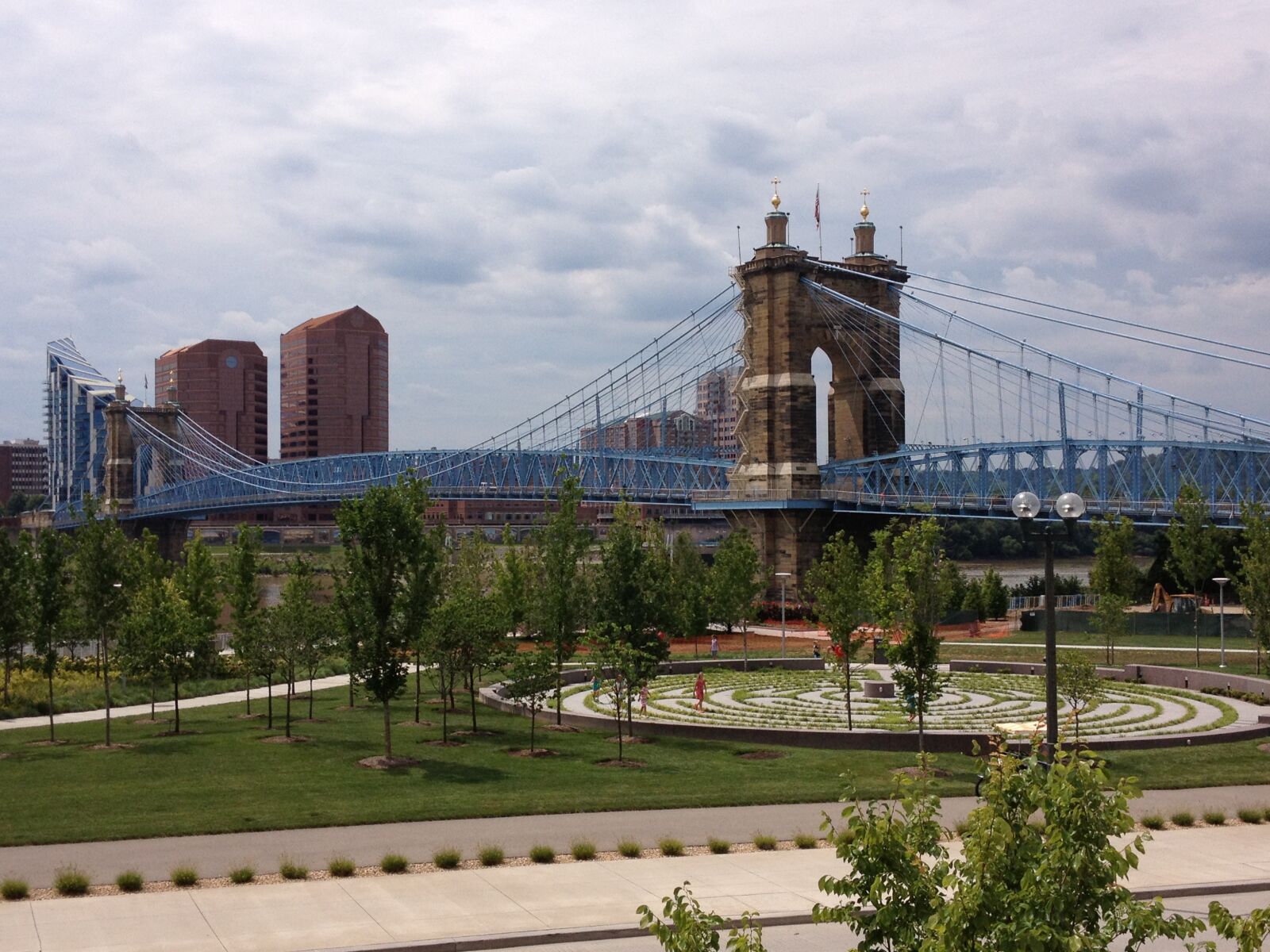 Apple iPhone 4S sample photo. Cincinnati, bridge, park photography