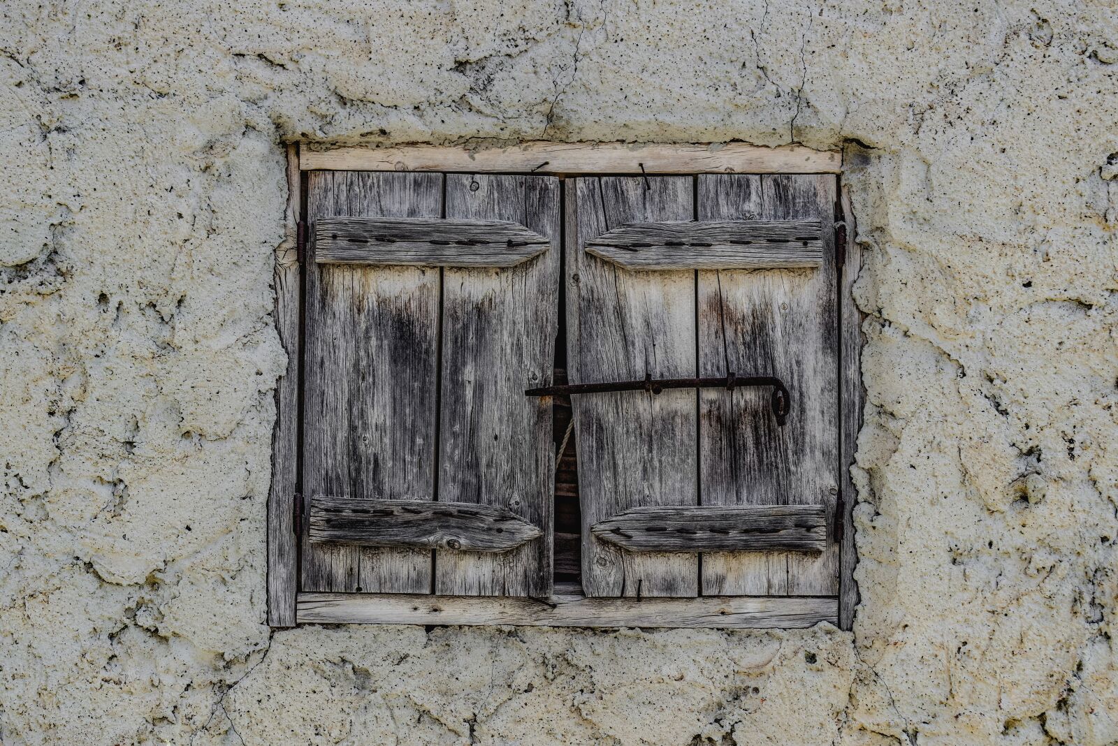 Nikon D3300 sample photo. Window, old, weathered photography