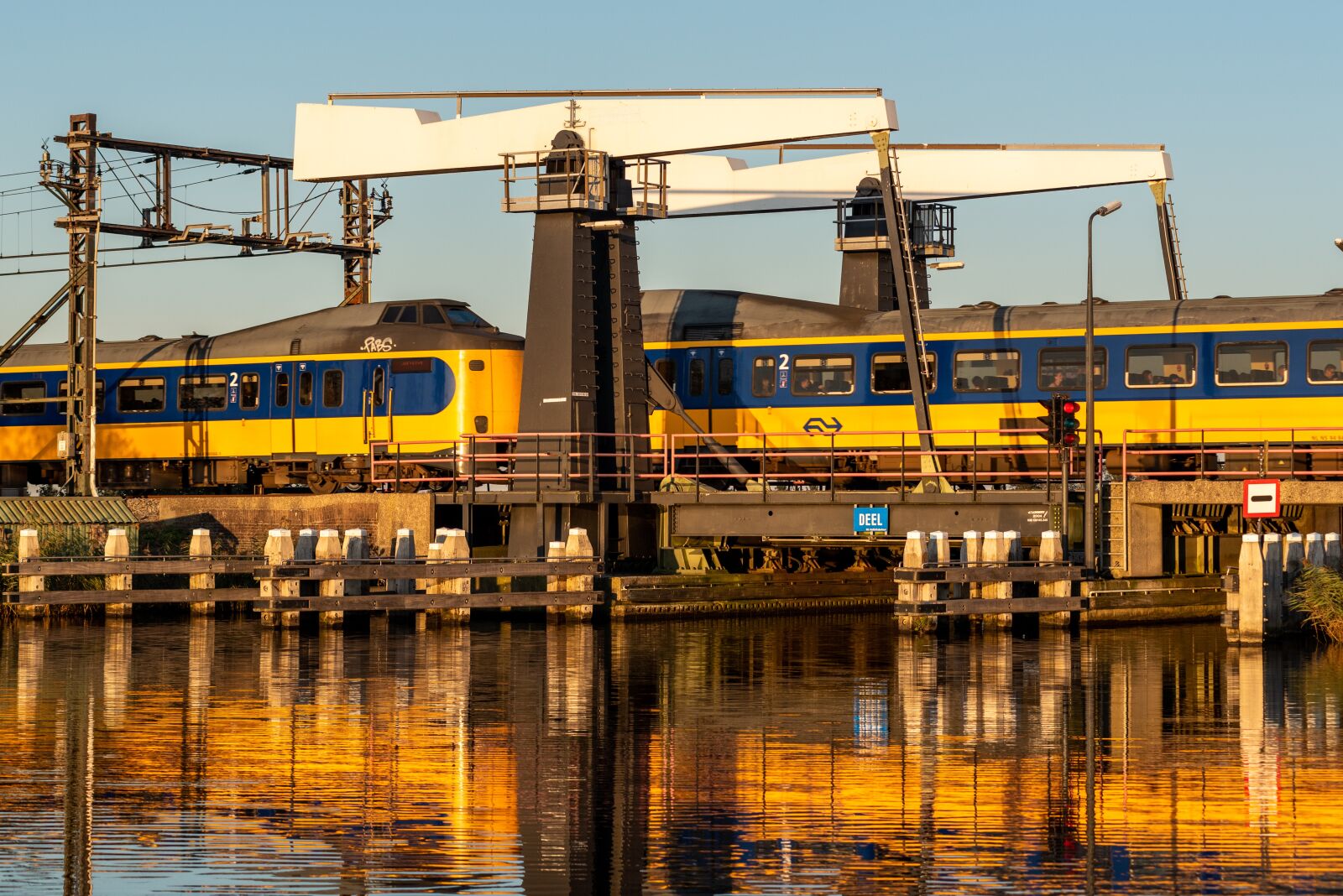 Nikon D750 sample photo. Train, bridge, railroad photography