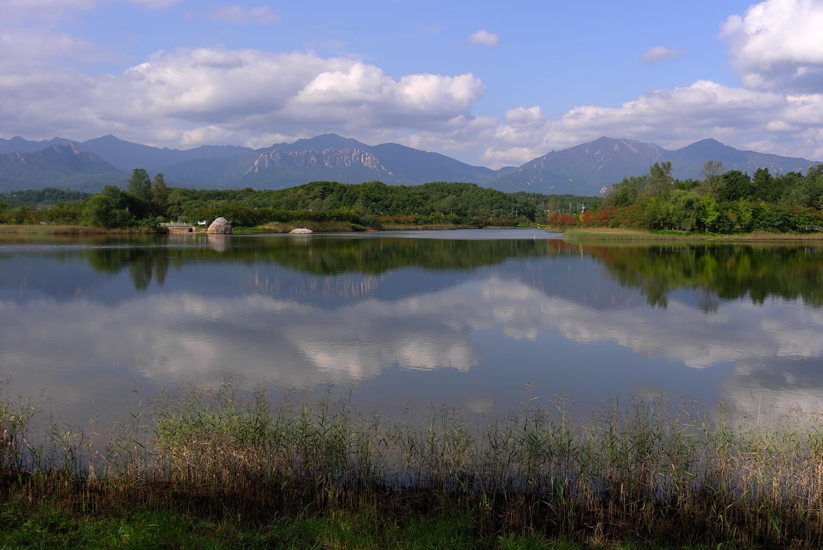 Leica X1 sample photo. Lake, reflections, reflect photography