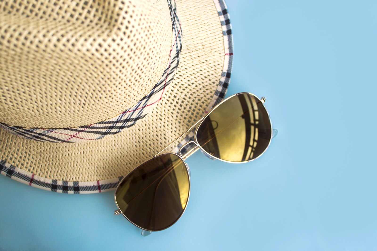 Canon EOS 500D (EOS Rebel T1i / EOS Kiss X3) sample photo. Glasses, sunglasses, hat photography