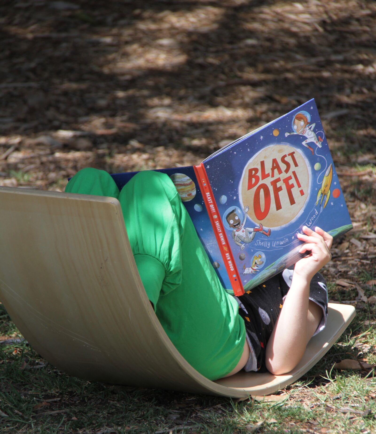 Canon EOS 7D sample photo. Child, reading, play photography