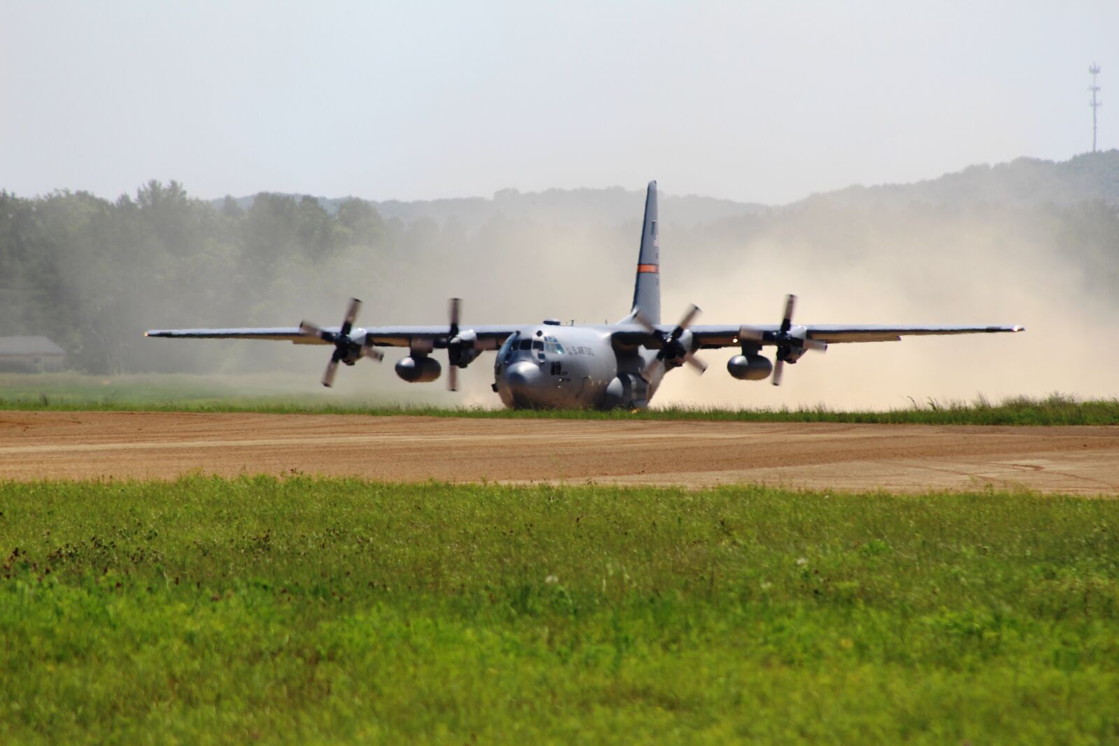 Canon EF 75-300mm f/4-5.6 sample photo. C-130 hercules, cargo aircraft photography