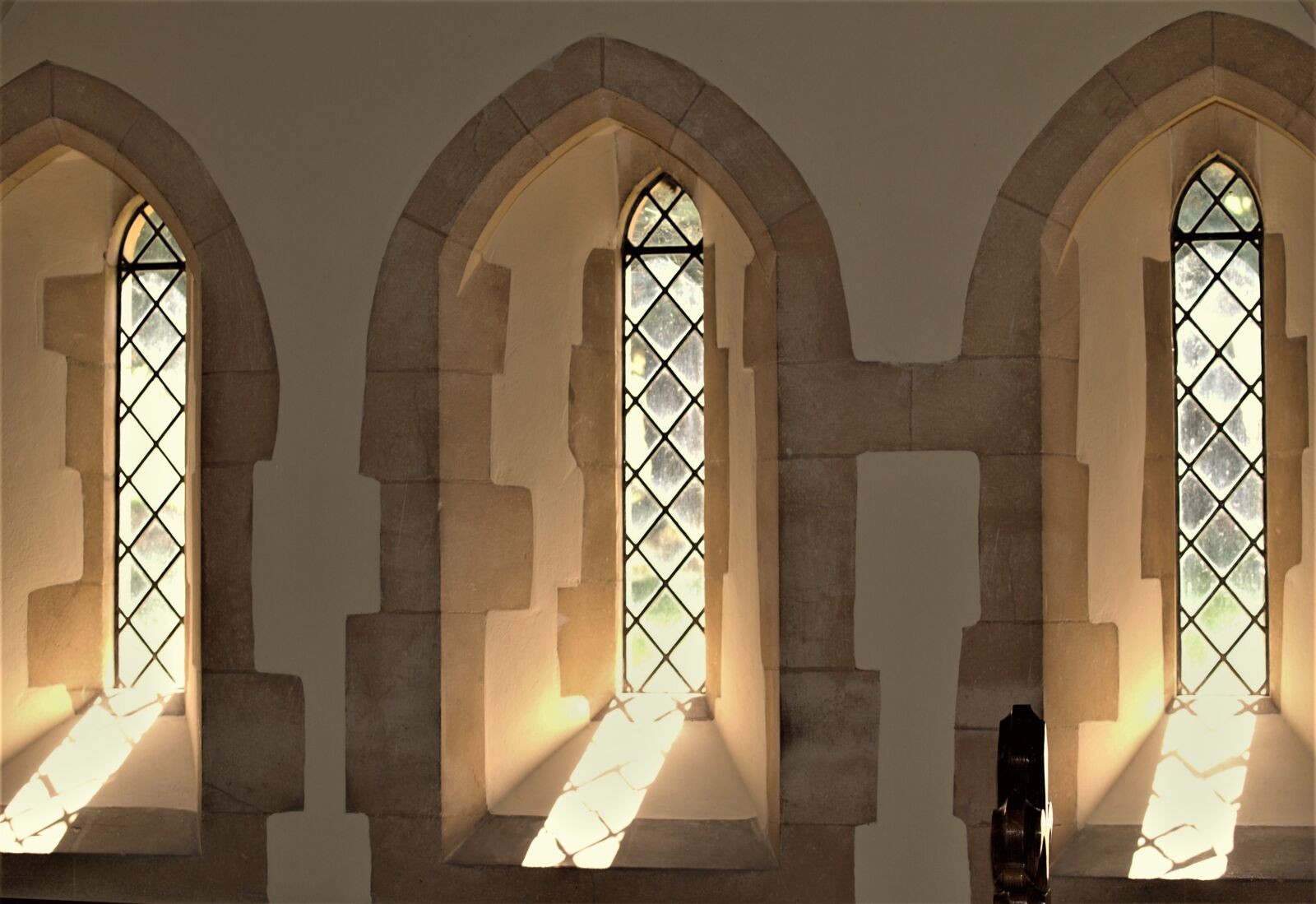 Olympus E-520 (EVOLT E-520) sample photo. Architecture, window, church photography