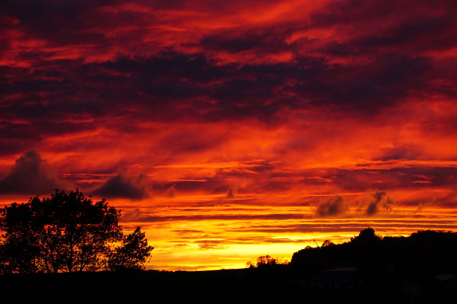 Sony E 55-210mm F4.5-6.3 OSS sample photo. Sunset, sky, clouds photography
