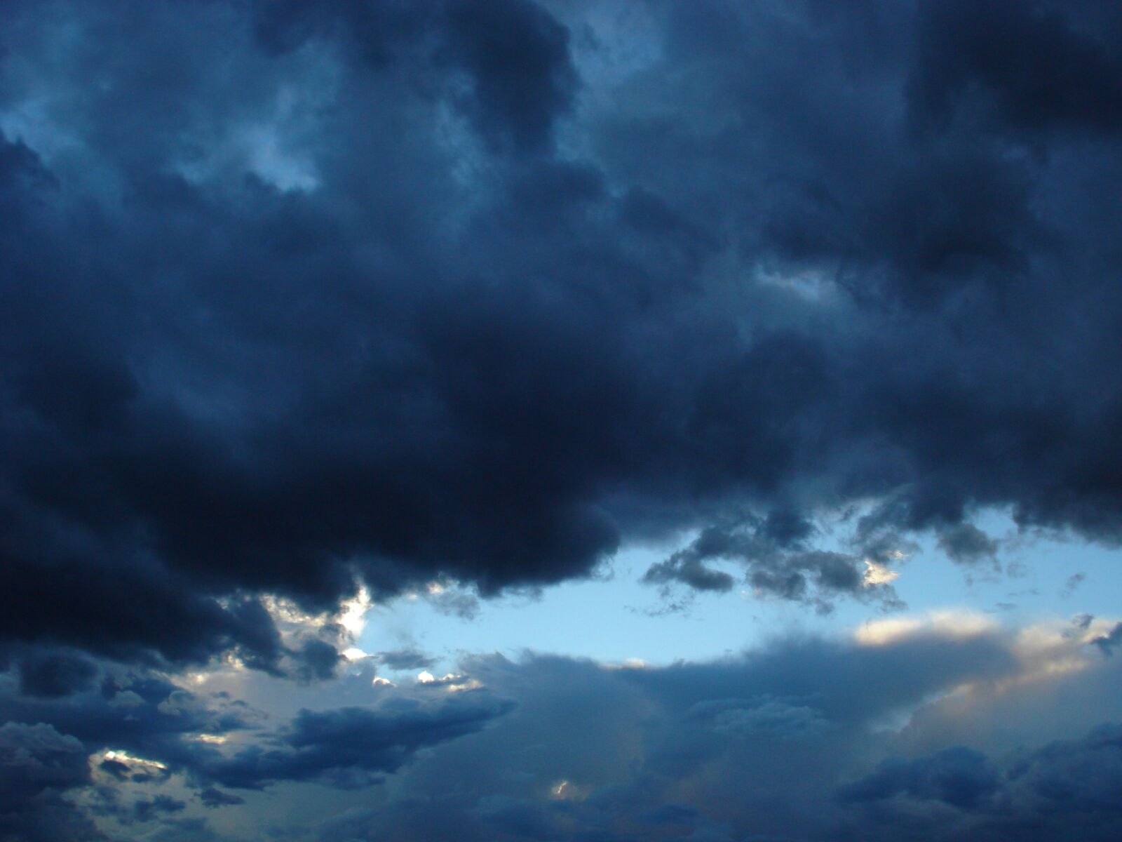 Sony DSC-W55 sample photo. Storm, cloud, sun photography