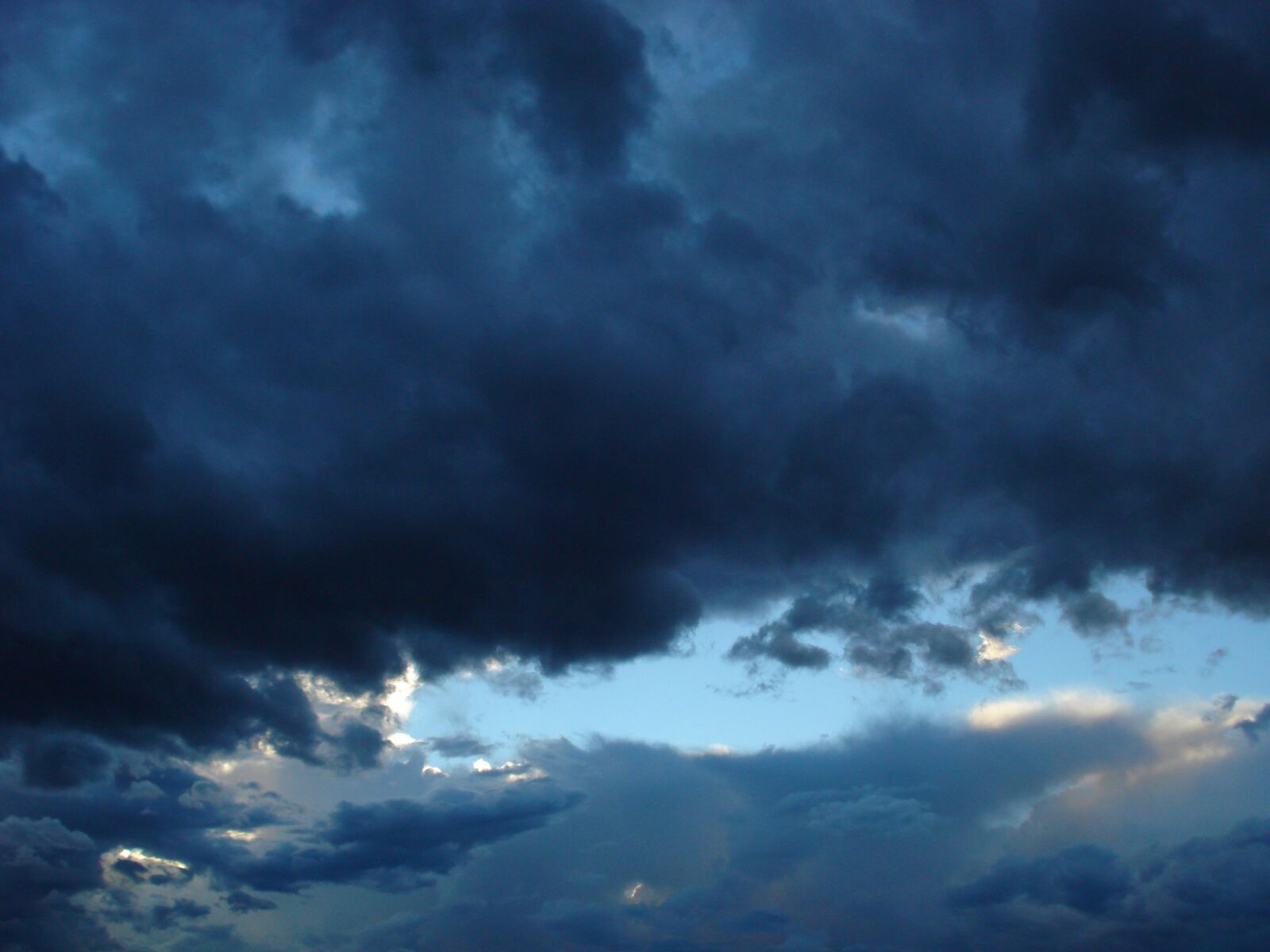 Sony DSC-W55 sample photo. Storm, cloud, sun photography
