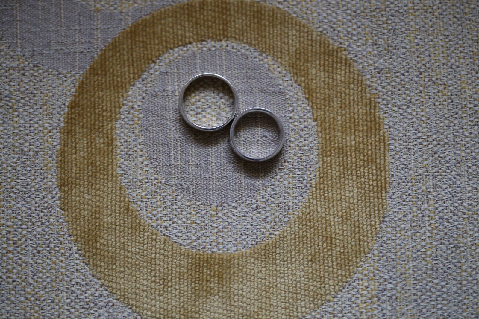 Canon EF 100mm F2.8 Macro USM sample photo. Wedding ring, rings, linen photography
