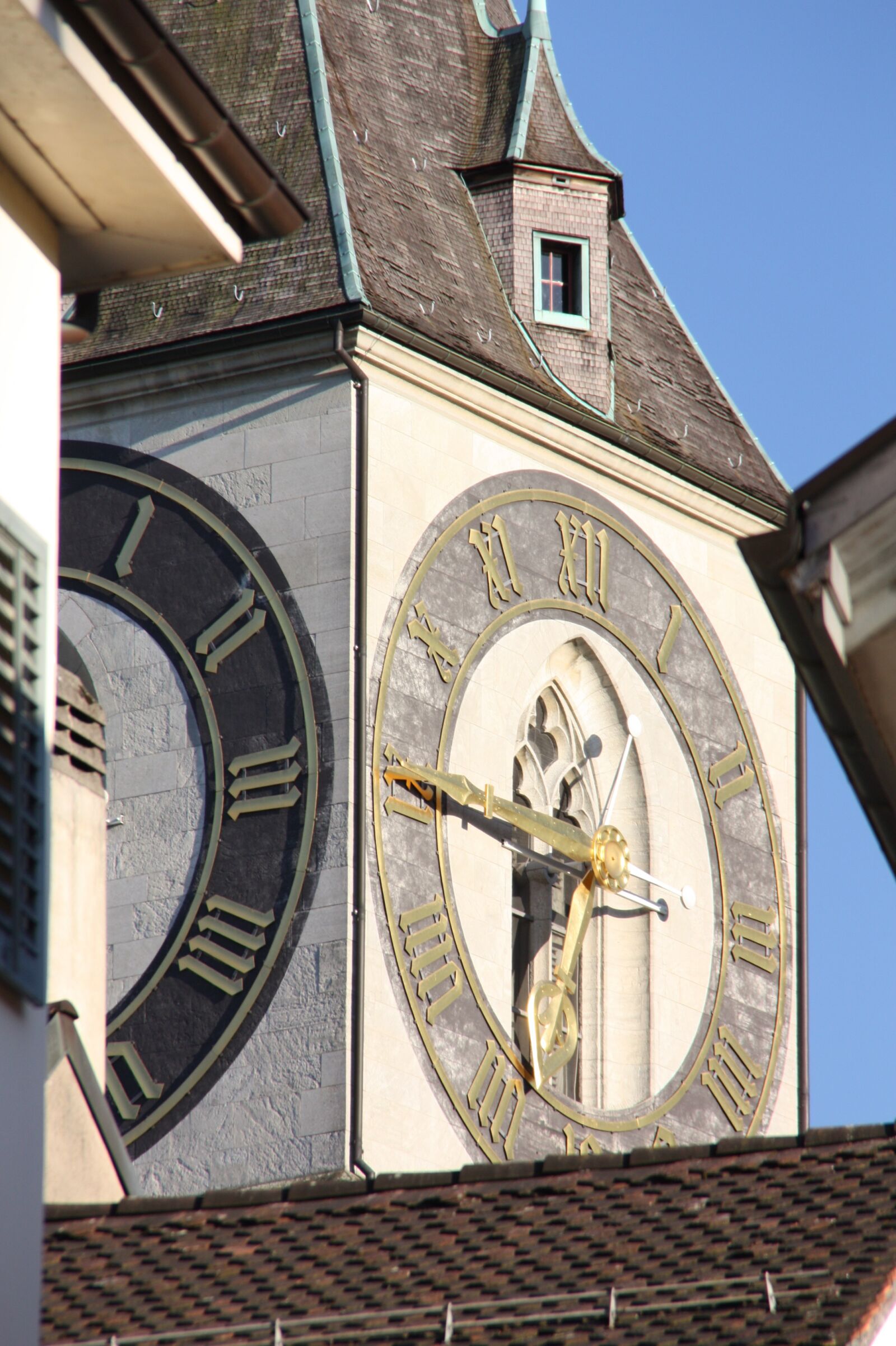 Canon EOS 450D (EOS Rebel XSi / EOS Kiss X2) sample photo. Zurich, clock, steeple photography