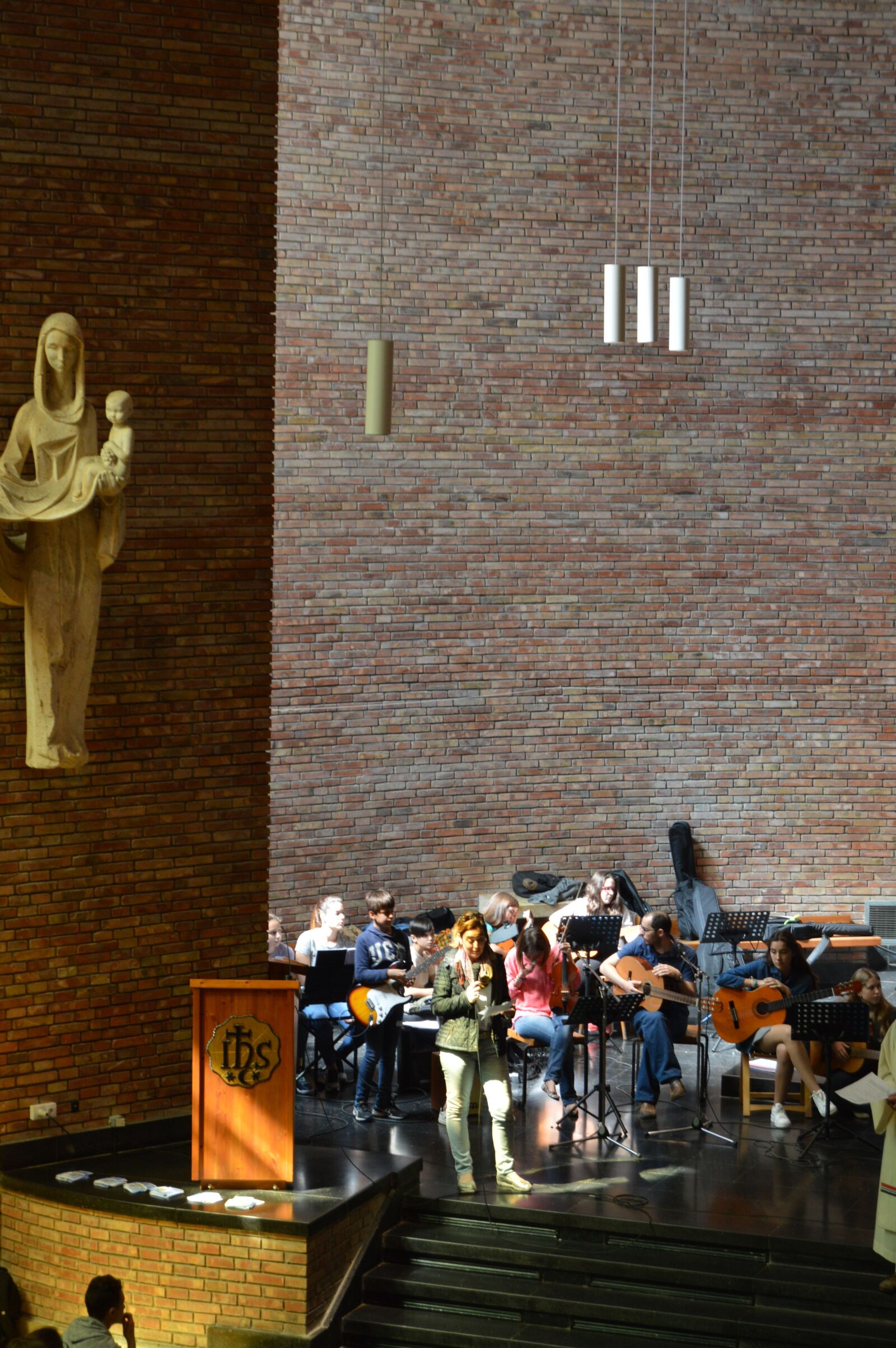 Nikon D3200 sample photo. Virgin, maria, chorus photography