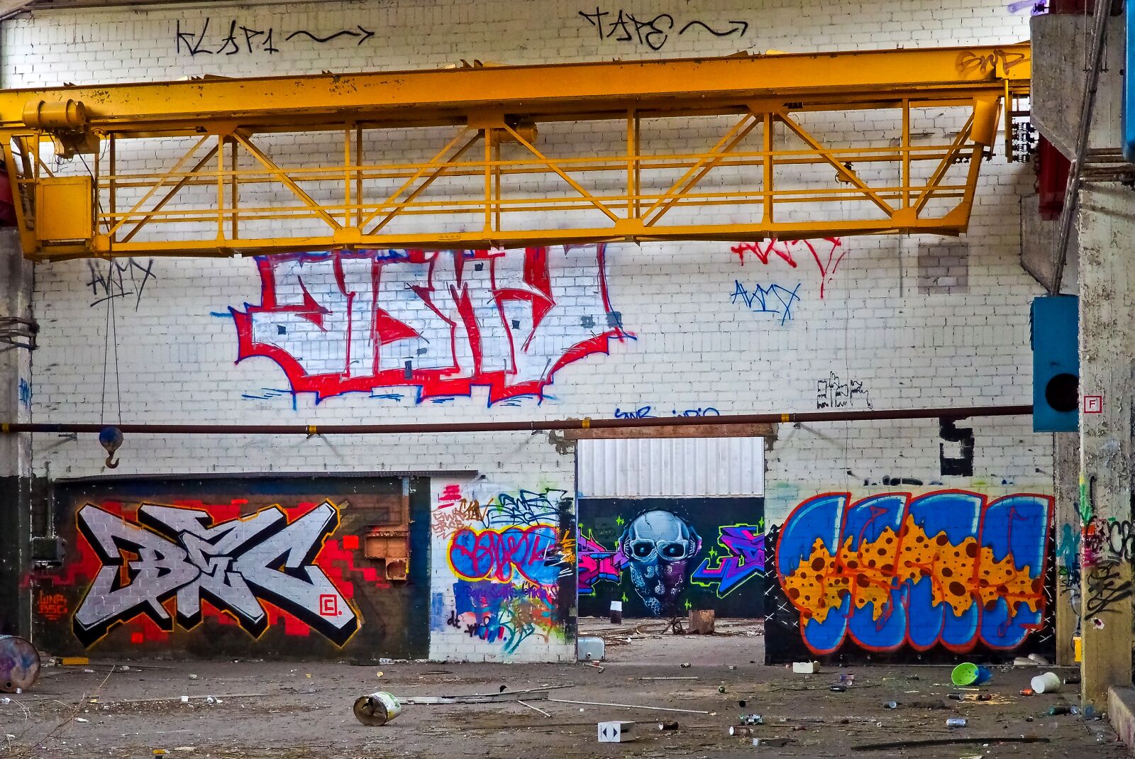 Olympus OM-D E-M10 sample photo. Lost places, rooms, abandoned photography