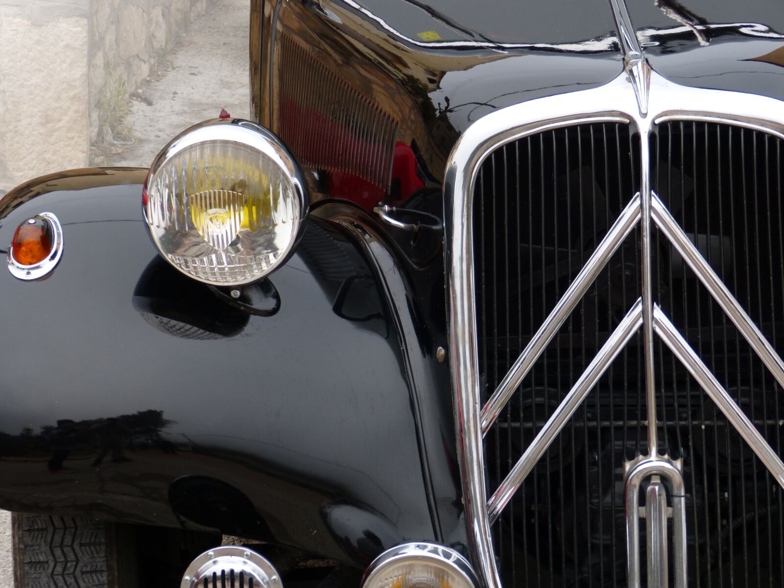 Panasonic DMC-FZ62 sample photo. Car, old, vintage photography