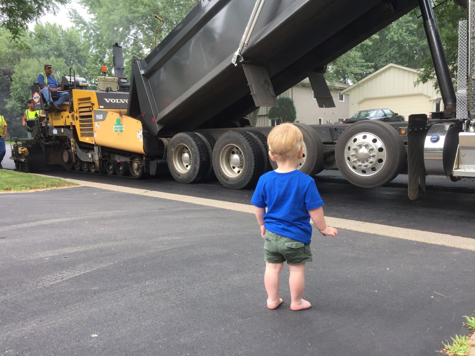iPhone 6 Plus back camera 4.15mm f/2.2 sample photo. Child, boy, truck photography