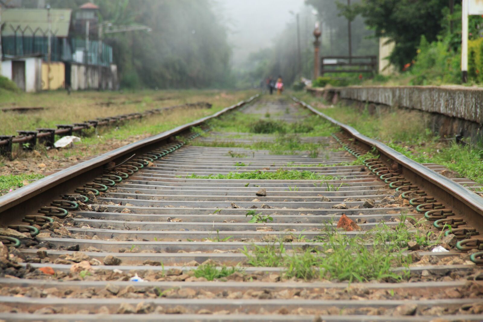 Canon EOS 500D (EOS Rebel T1i / EOS Kiss X3) sample photo. Railway, railway station, asia photography