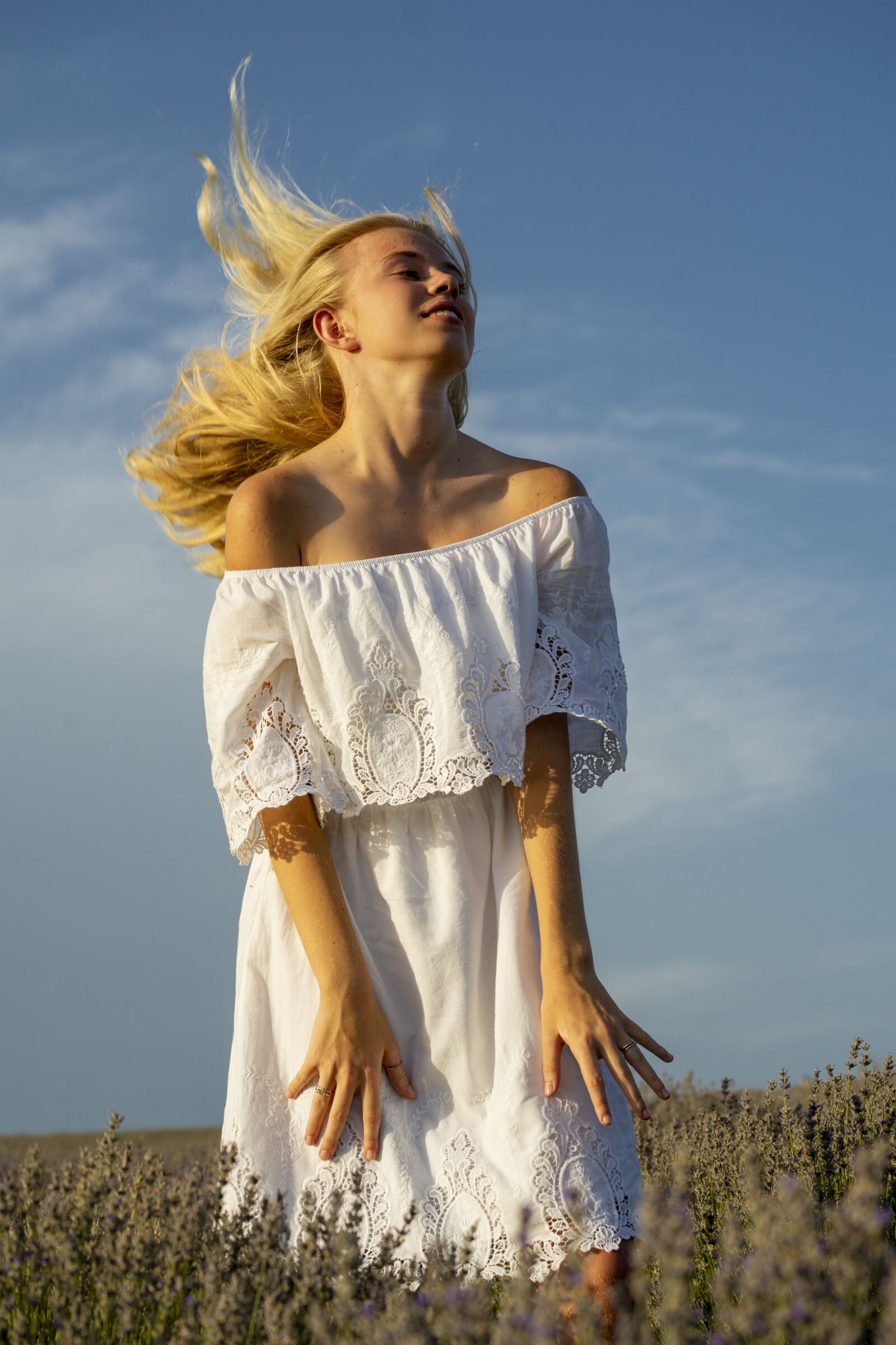 Sony a7 II + Sony FE 70-200mm F4 G OSS sample photo. Portrait, woman, girl photography