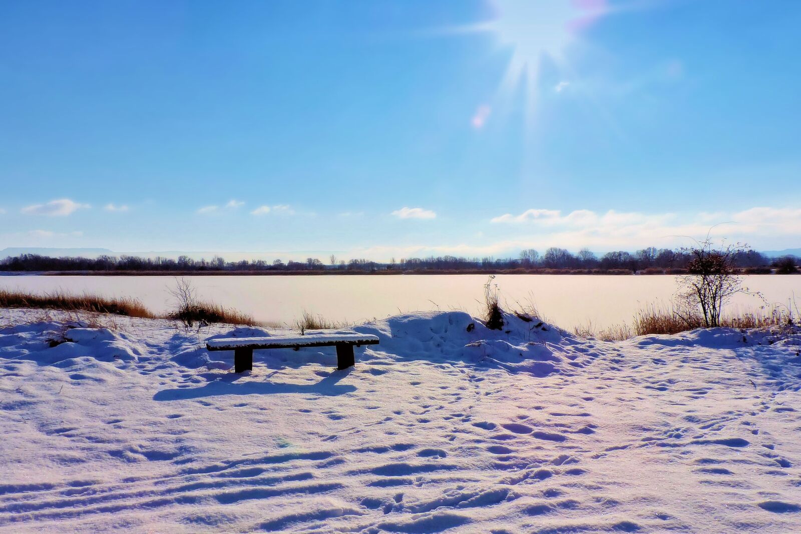 Nikon Coolpix P520 sample photo. Landscape, lake, frozen photography