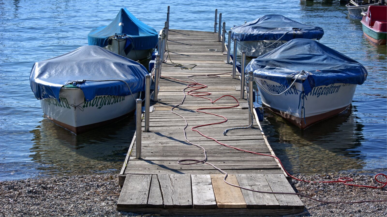 55.0-200.0mm f/4.0-f/5.6 sample photo. Web, boats, water photography